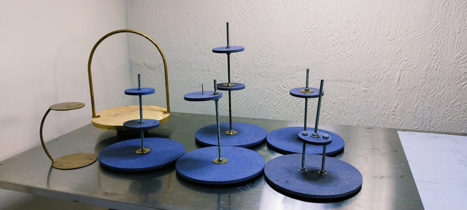 Gravity Cake Stand 15
